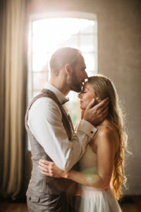 Newlyweds, young, inside Newlyweds, young, inside
