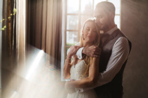 Newlyweds, young, inside Newlyweds, young, inside