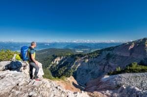 Aldein, Provinz Bozen, Südtirol, Italien. Geoparc Bletterbach. Blick in die Gorz, dem Talende der Bletterbachschlucht Aldein, Provinz Bozen, Südtirol, Italien. Geoparc Bletterbach. Blick in die Gorz, dem Talende der Bletterbachschlucht