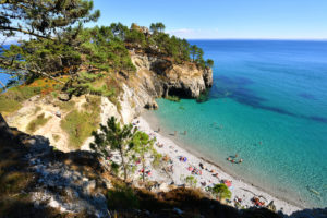 France, Finistere, Iroise Sea, Parc Naturel Regional d'Armorique (Armorica Regional Natural Park), Presqu'ile de Crozon, Cap de la Chevre, Pointe de Saint Hernot, St Hernot beach France, Finistere, Iroise Sea, Parc Naturel Regional d'Armorique (Armorica Regional Natural Park), Presqu'ile de Crozon, Cap de la Chevre, Pointe de Saint Hernot, St Hernot beach