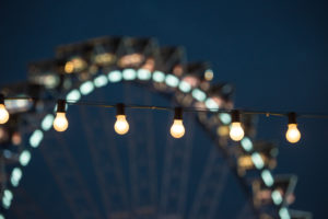 Lichterkette und Riesenrad Lichterkette und Riesenrad