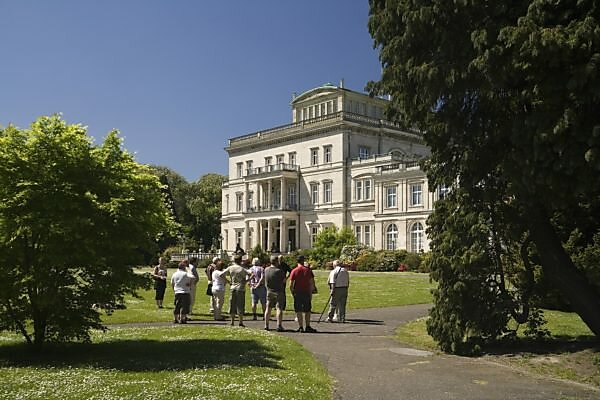 Bildagentur Mauritius Images Deutschland Berlin Charlottenburg Kurfurstendamm Joachimstaler Platz Strassenszene Europa Stadt Hauptstadt Stadtteil Berlin Charlottenburg Ku Damm Boulevard Hauser Geschafte Reklame Werbeschilder Bus