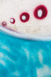 Graffiti an einem alten Trafohäuschen Graffiti an einem alten Trafohäuschen
