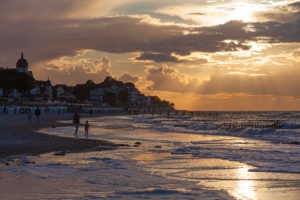 Europa, Deutschland, Mecklenburg-Vorpommern, Kühlungsborn, Ostsee, Strand, Abend, Dämmerung Europa, Deutschland, Mecklenburg-Vorpommern, Kühlungsborn, Ostsee, Strand, Abend, Dämmerung