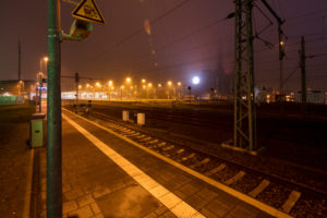 Bahnhof, Schienen, VW Werk, Ortsbild, Abend, Architektur, Wolfsburg, Niedersachsen, Deutschland, Europa
Bahnhof, Schienen, VW Werk, Ortsbild, Abend, Architektur, Wolfsburg, Niedersachsen, Deutschland, Europa