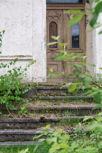 Germany, Mecklenburg-Western Pomerania, Usedom Island, old villa, dilapidated, entrance, detail Germany, Mecklenburg-Western Pomerania, Usedom Island, old villa, dilapidated, entrance, detail
