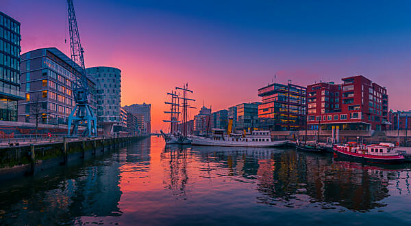 Germany, Hamburg, the Elbe, harbour, hafencity, ships Germany, Hamburg, the Elbe, harbour, hafencity, ships