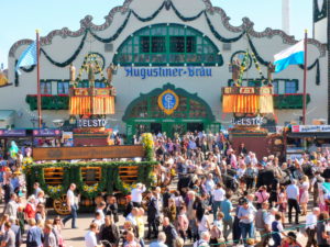 Germany, Bavaria, Munich, Oktoberfest, Augustiner-Bräu, marquee, Wiesn visitors, fixed team Germany, Bavaria, Munich, Oktoberfest, Augustiner-Bräu, marquee, Wiesn visitors, fixed team