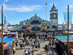 Germany, Bavaria, Munich, Oktoberfest, marquee, Augustiner-Bräu, Oktoberfest visitors, fixed team, stalls Germany, Bavaria, Munich, Oktoberfest, marquee, Augustiner-Bräu, Oktoberfest visitors, fixed team, stalls