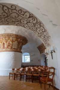 Round pillars and choir arch in the Ny Kirke (12th century), Europe, Denmark, Bornholm, Nyker, Round pillars and choir arch in the Ny Kirke (12th century), Europe, Denmark, Bornholm, Nyker,