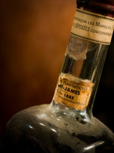 Saint James, Saint James, der Schatz von Saint James, Original Flaschen von 1885 Saint James, Saint James, der Schatz von Saint James, Original Flaschen von 1885