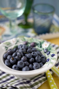 smal bowl with fresh blueberrys smal bowl with fresh blueberrys