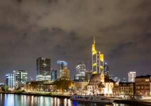 Deutschland, Hessen, Frankfurt, Frankfurter Skyline bei Nacht. Deutschland, Hessen, Frankfurt, Frankfurter Skyline bei Nacht.