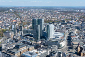 Deutschland, Hessen, Frankfurt, Blick vom Main Tower nach Nordosten. Deutschland, Hessen, Frankfurt, Blick vom Main Tower nach Nordosten.
