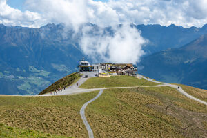 Austria, Serfaus-Fiss-Ladis, view from the Lazidkopf to the Lassida mountain restaurant. Austria, Serfaus-Fiss-Ladis, view from the Lazidkopf to the Lassida mountain restaurant.
