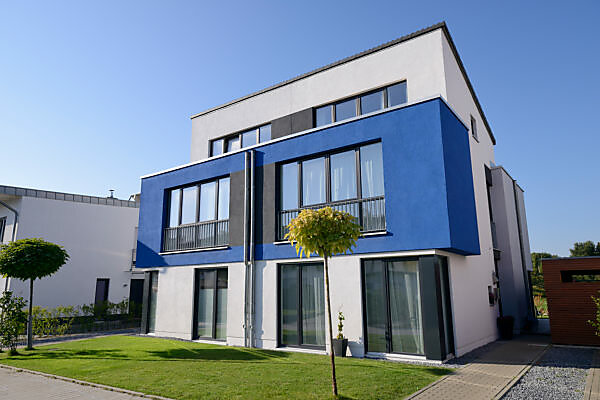 Bildagentur Mauritius Images Modernes Einfamilienhaus Mit Garage Deutschland Nordrhein Westfalen Koln