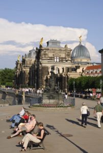Brühlsche Terrasse, Passanten, Kunstakademie, Dresden, Sachsen, Deutschland, Brühlsche Terrasse, Passanten, Kunstakademie, Dresden, Sachsen, Deutschland,