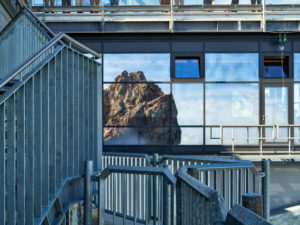 Rocks, ridges, peaks, mountains, alpine, rugged, abyss, late summer, autumn, steel fence, fence, window facade, reflection, railing Rocks, ridges, peaks, mountains, alpine, rugged, abyss, late summer, autumn, steel fence, fence, window facade, reflection, railing