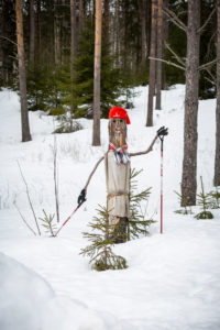 Langläufer aus Holz im Schnee, Vasaloppet Langläufer aus Holz im Schnee, Vasaloppet