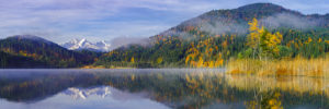 Morgen am Barmsee, Spiegelung Zugspitze, Alpspitze, Schilf, Herbst Morgen am Barmsee, Spiegelung Zugspitze, Alpspitze, Schilf, Herbst