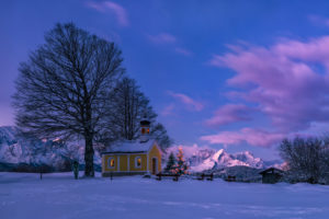 Deutschland, Oberbayern, Kapelle Maria Rast bei Krün im Winter, Morgendämmerung, Deutschland, Oberbayern, Kapelle Maria Rast bei Krün im Winter, Morgendämmerung,
