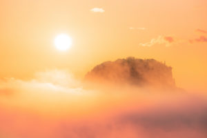 Sonnenaufgang, Sächsische Schweiz, Lilienstein, Nebel, Sachsen, Deutschland, Nationalpark Sonnenaufgang, Sächsische Schweiz, Lilienstein, Nebel, Sachsen, Deutschland, Nationalpark