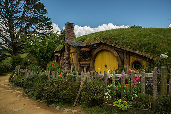 Bildagentur Mauritius Images New Zealand Hobbiton Movie Set Landscape Earth House