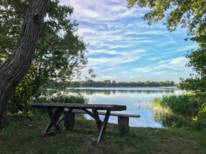 Einsamer Platz am See Einsamer Platz am See