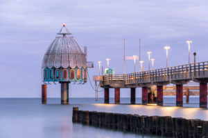 Deutschland, Mecklenburg-Vorpommern, Zingst, Ostsee, Tauchglocke, Seebrücke Deutschland, Mecklenburg-Vorpommern, Zingst, Ostsee, Tauchglocke, Seebrücke