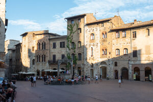 Piazza Cisterna in San Gimignano, Tuscany, Italy