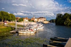 Saône port in Seurre, Burgundy Saône port in Seurre, Burgundy