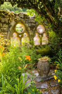 Saint-Cirq-Lapopie, garden of the Musée Rigaud, Saint-Cirq-Lapopie, garden of the Musée Rigaud,