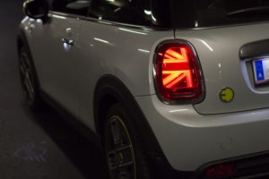 Rücklicht des elektrischen Mini Cooper SE Rücklicht des elektrischen Mini Cooper SE
