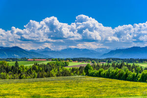 Germany, Bavaria, Tölzer Land, Dietramszell, district of Großeglsee, spring landscape against the foothills of the Alps and the Karwendel mountains