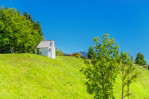 Austria, Tyrol, Kufstein district, Kramsach, Lake Reintal, Antonius Chapel