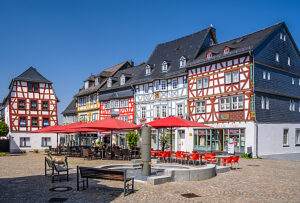 Germany, Hesse, Taunus, Bad Camberg, Market square with market fountain