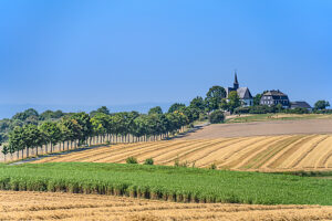 Germany, Hesse, Taunus, Bad Camberg, Way of the Cross with Chapel of the Cross