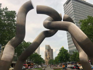 Gedächtniskirche Berlin Ku‘damm Skulptur Tourismus Gedächtniskirche Berlin Ku‘damm Skulptur Tourismus