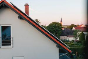 Solaranlagen über den Dächern von Rottendorf in Unterfranken Solaranlagen über den Dächern von Rottendorf in Unterfranken