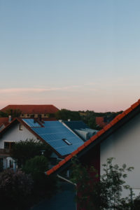 Solaranlagen über den Dächern von Rottendorf in Unterfranken Solaranlagen über den Dächern von Rottendorf in Unterfranken