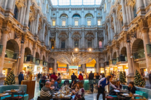 England, London, The City of London, The Royal Exchange, Customers Sitting at the Fortnum & Mason Restaurant and Bar England, London, The City of London, The Royal Exchange, Customers Sitting at the Fortnum & Mason Restaurant and Bar