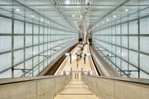 Germany, Saxony, Leipzig, City Tunnel Leipzig, station 'Wilhelm-Leuschner-Platz', arriving city train, bulb exposure, traces of light, stairs