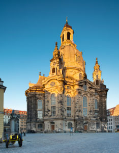 Die Frauenkirche im ersten Morgenlicht, Altstadt, Dresden, Sachsen, Deutschland Die Frauenkirche im ersten Morgenlicht, Altstadt, Dresden, Sachsen, Deutschland