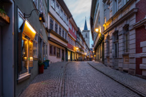 Germany, Thuringia, Erfurt, old town, the Krämerbrücke over the river Gera at dawn