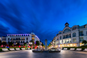 Binz, Mecklenburg-Vorpommern, Deutschland, Haupstraße und Wendepunkt Binz, Mecklenburg-Vorpommern, Deutschland, Haupstraße und Wendepunkt
