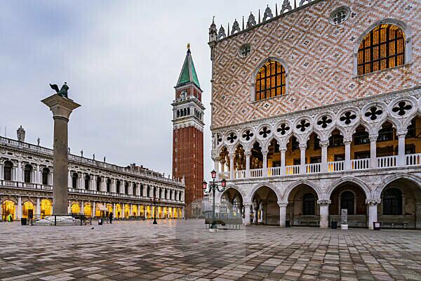 Bildagentur Mauritius Images Venedig Markusplatz Dogenpalast Historisches Zentrum Venetien Italien Norditalien Europa