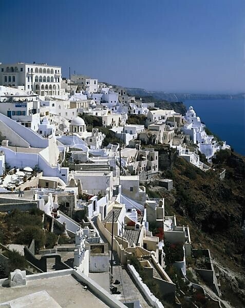 Bildagentur Mauritius Images Griechenland Santorin Fira Stadtansicht Kykladen Inseln Insel Kykladen Thera Thira Santorini Hauptstadt Stadt Ansicht Gebaude Hauser Mittelmeer Agais Ortschaft Hauptort Weiss