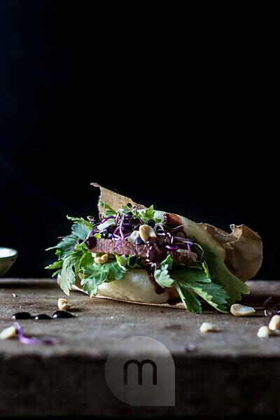 Fresh cale lettuce leaf on a white isolated background. Vegetarian and  dietary healthy food product Stock Photo - Alamy