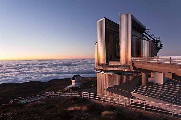 Observatory on Roque de los Muchachos at sundown, Parque Nacional de la Caldera de Taburiente, La Palma, Canary islands, Spain