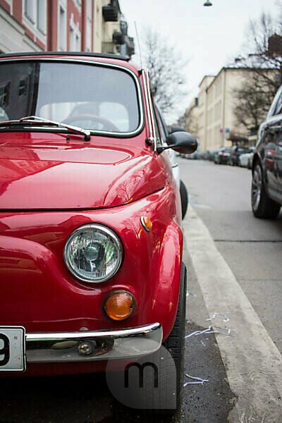 Bildagentur Mauritius Images Old Fiat 500 At The Roadside